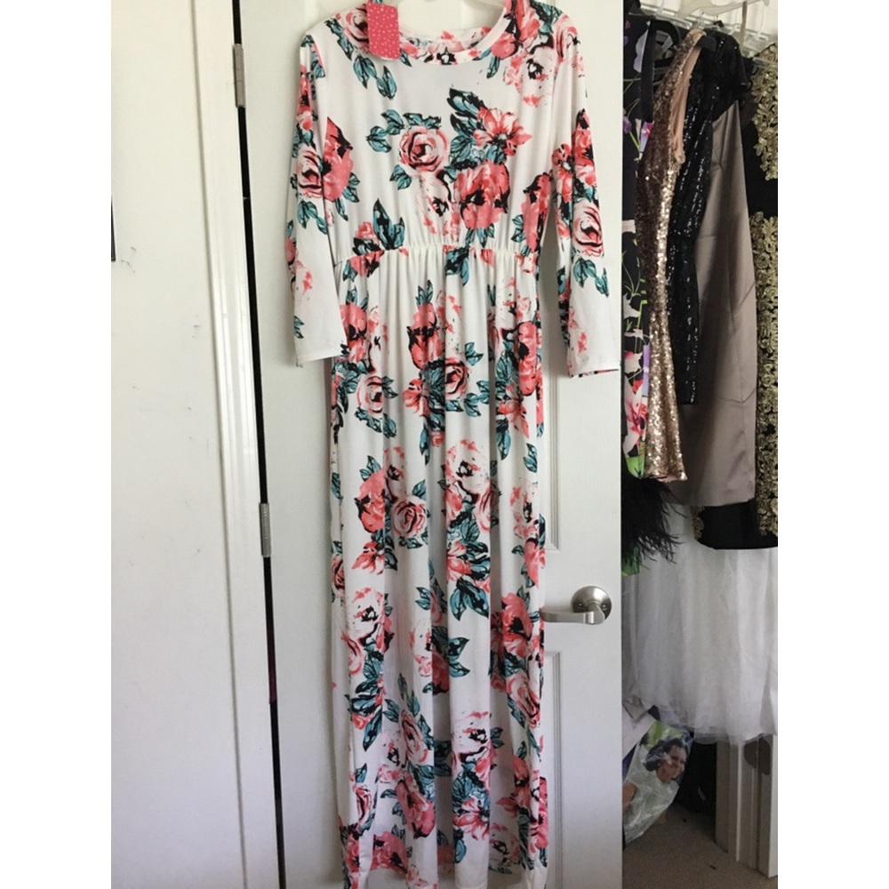 Long Floral Dress. New!